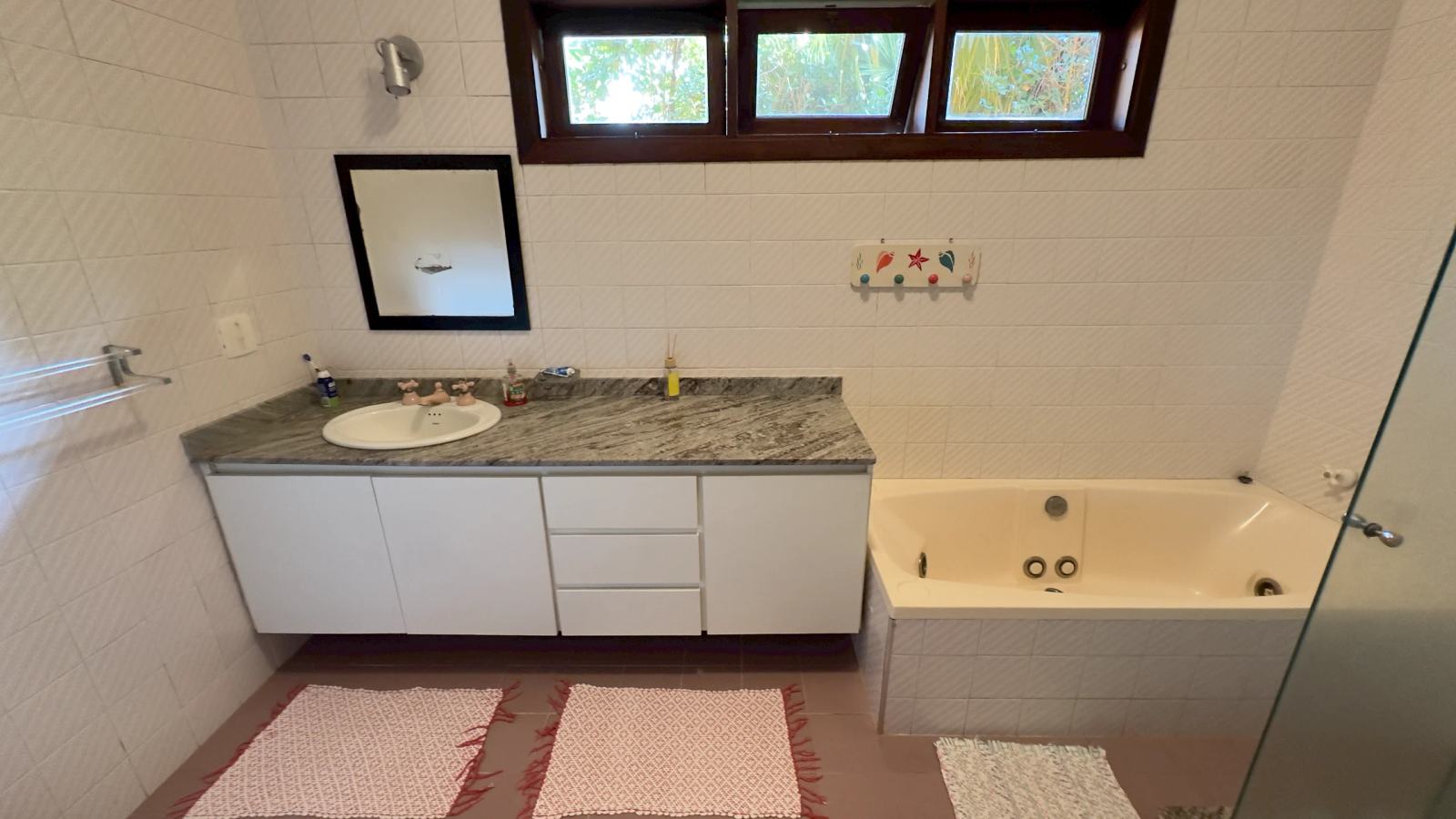 Suíte 5 — Iporanga, Guarujá, para locação, Casa