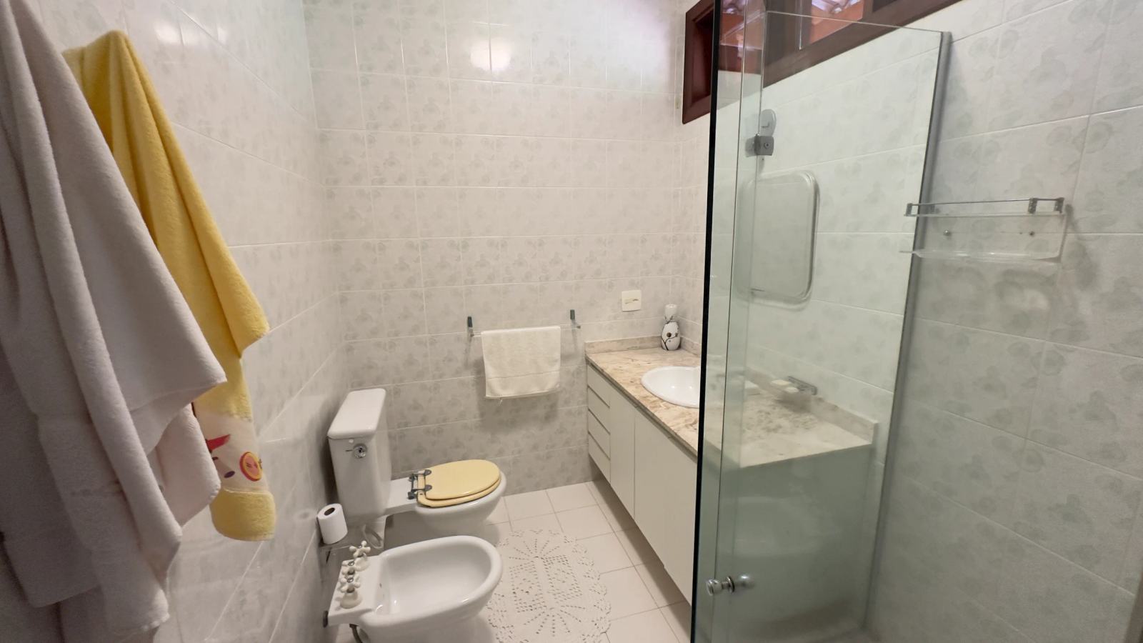 Suíte 7 — Iporanga, Guarujá, para locação, Casa