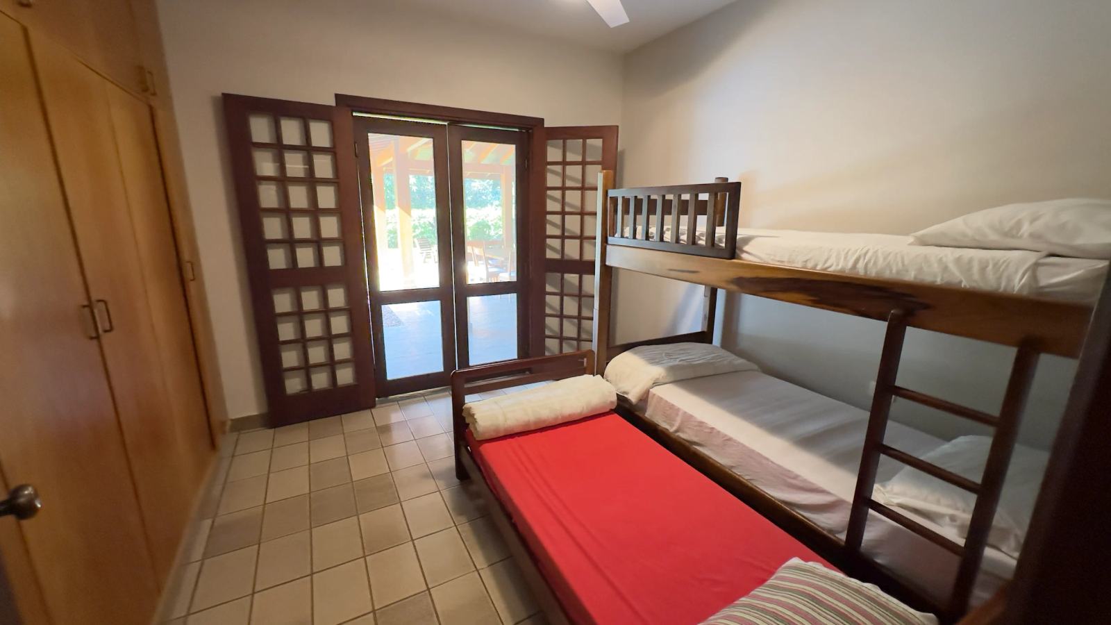 Suíte 1 — Iporanga, Guarujá, para locação, Casa