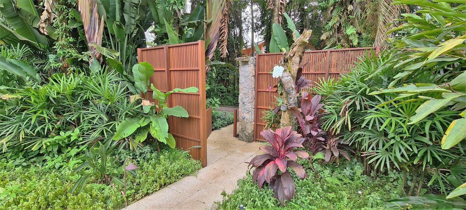 Área externa 4 — Iporanga, Guarujá, à venda e para locação, Casa