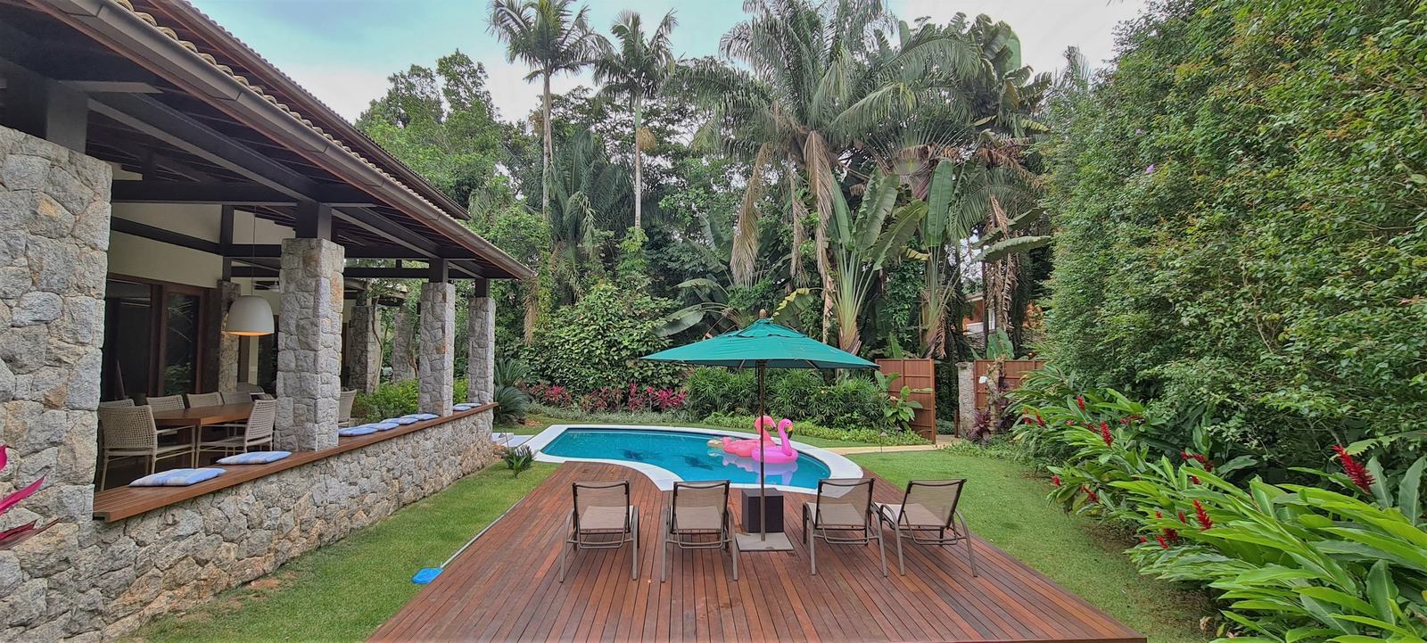 Área externa 2 — Iporanga, Guarujá, à venda e para locação, Casa