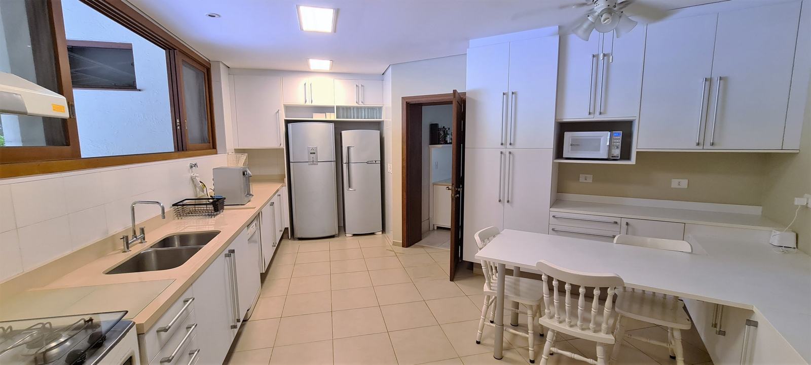 Área de serviço — Iporanga, Guarujá, à venda e para locação, Casa
