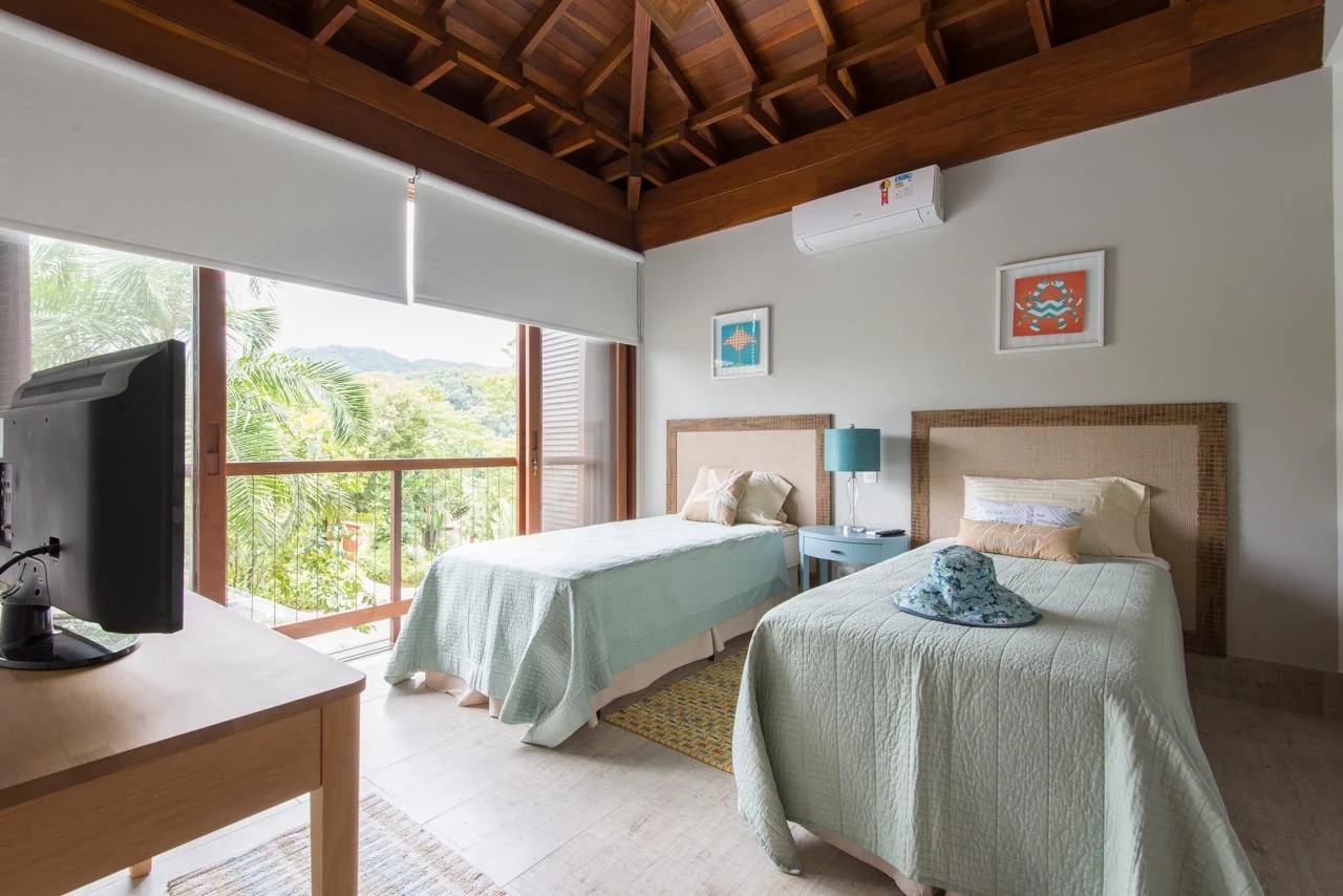 Suíte 13 — São Pedro, Guarujá, à venda, Casa