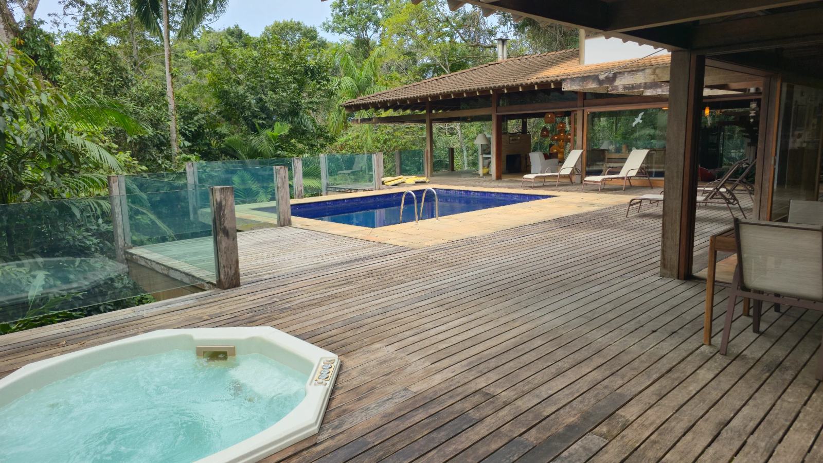 Área externa 13 — Iporanga, Guarujá, à venda e para locação, Casa