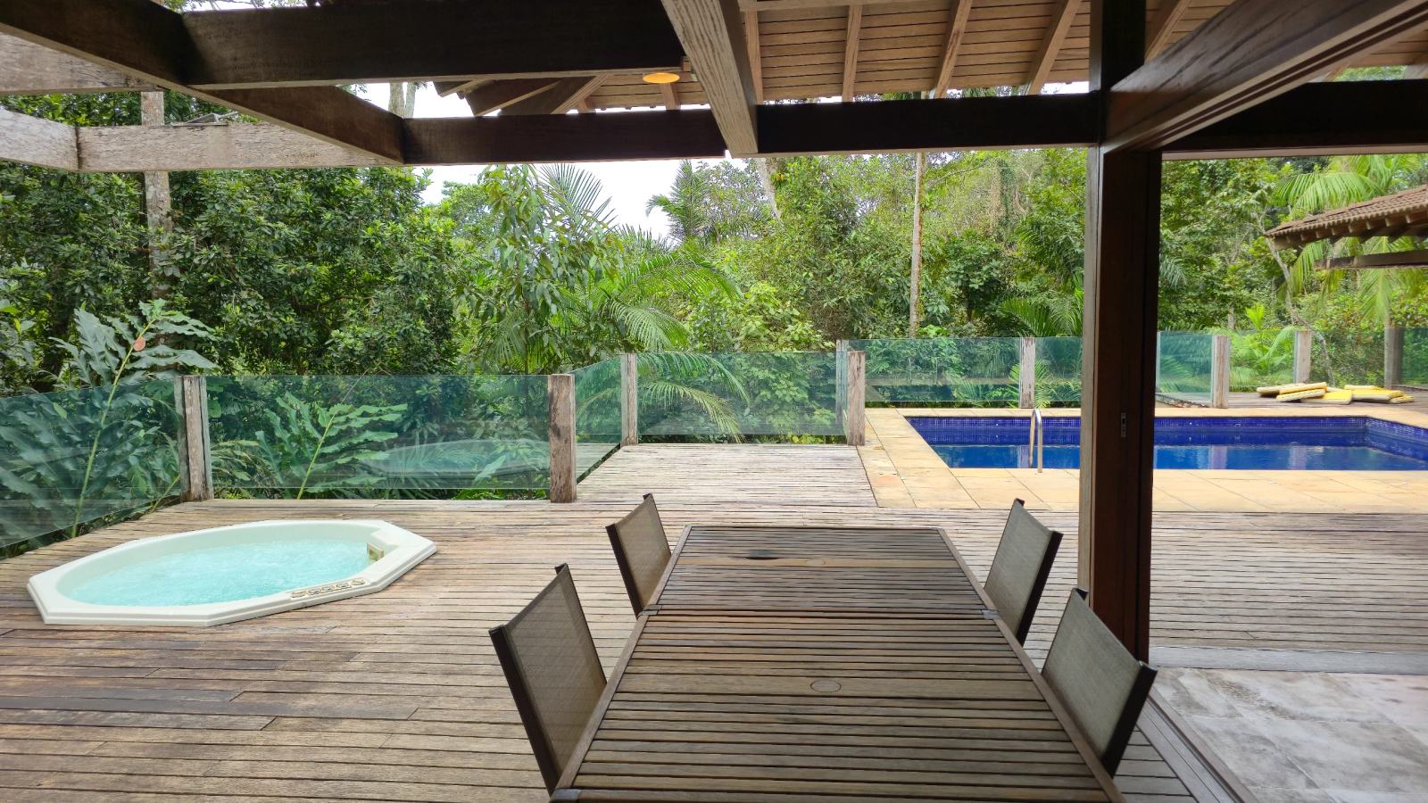 Área externa 14 — Iporanga, Guarujá, à venda e para locação, Casa