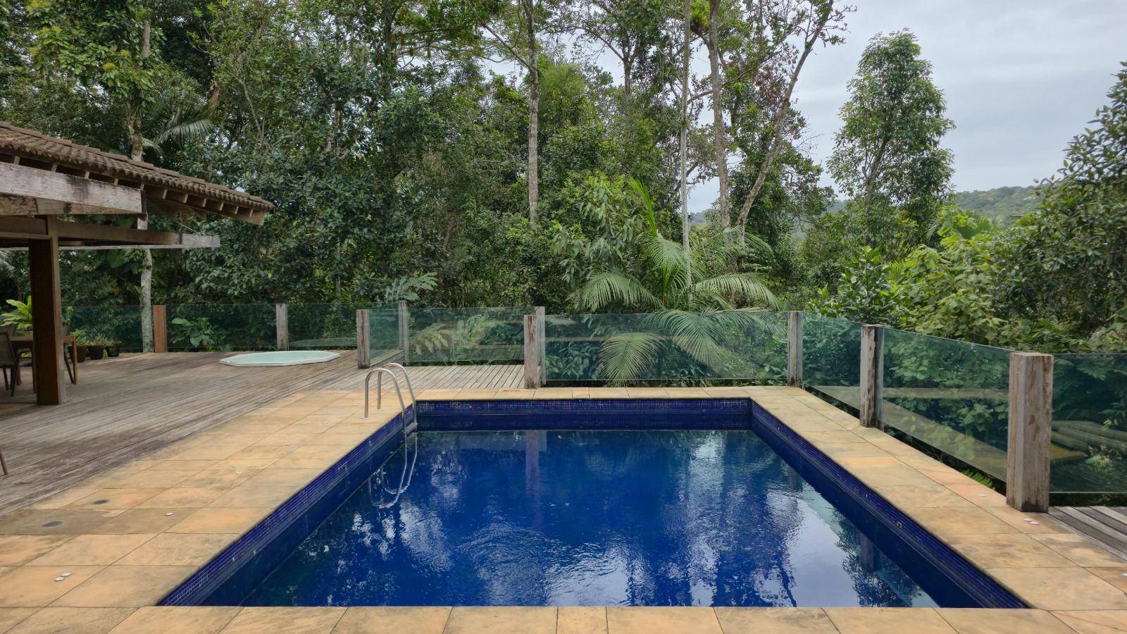 Área externa 2 — Iporanga, Guarujá, à venda e para locação, Casa