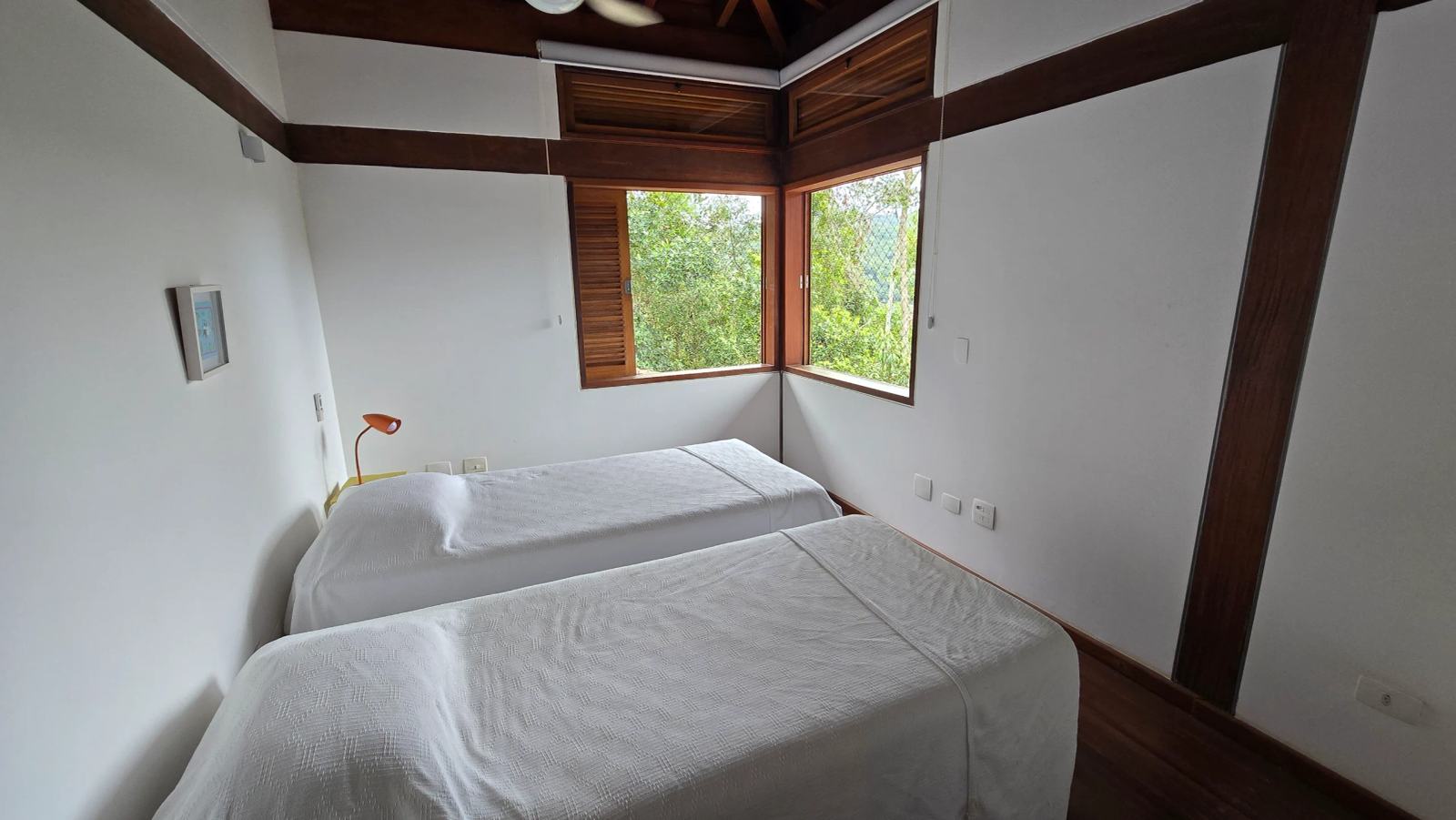 Suíte 7 — Iporanga, Guarujá, à venda e para locação, Casa