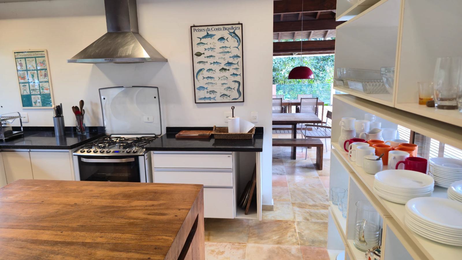 Área de serviço 2 — Iporanga, Guarujá, à venda e para locação, Casa