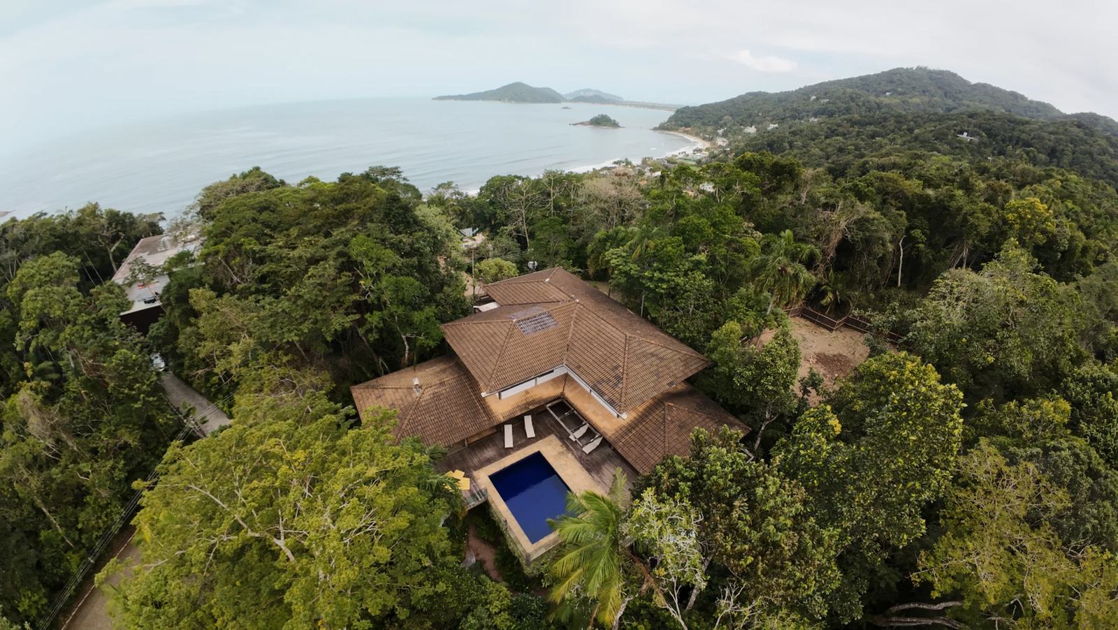Fachada — Iporanga, Guarujá, à venda e para locação, Casa