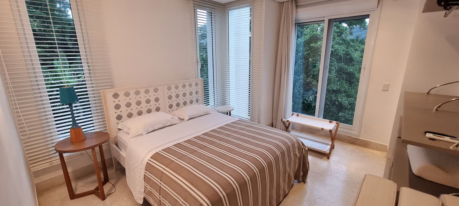 Suíte 7 — Iporanga, Guarujá, à venda e para locação, Casa