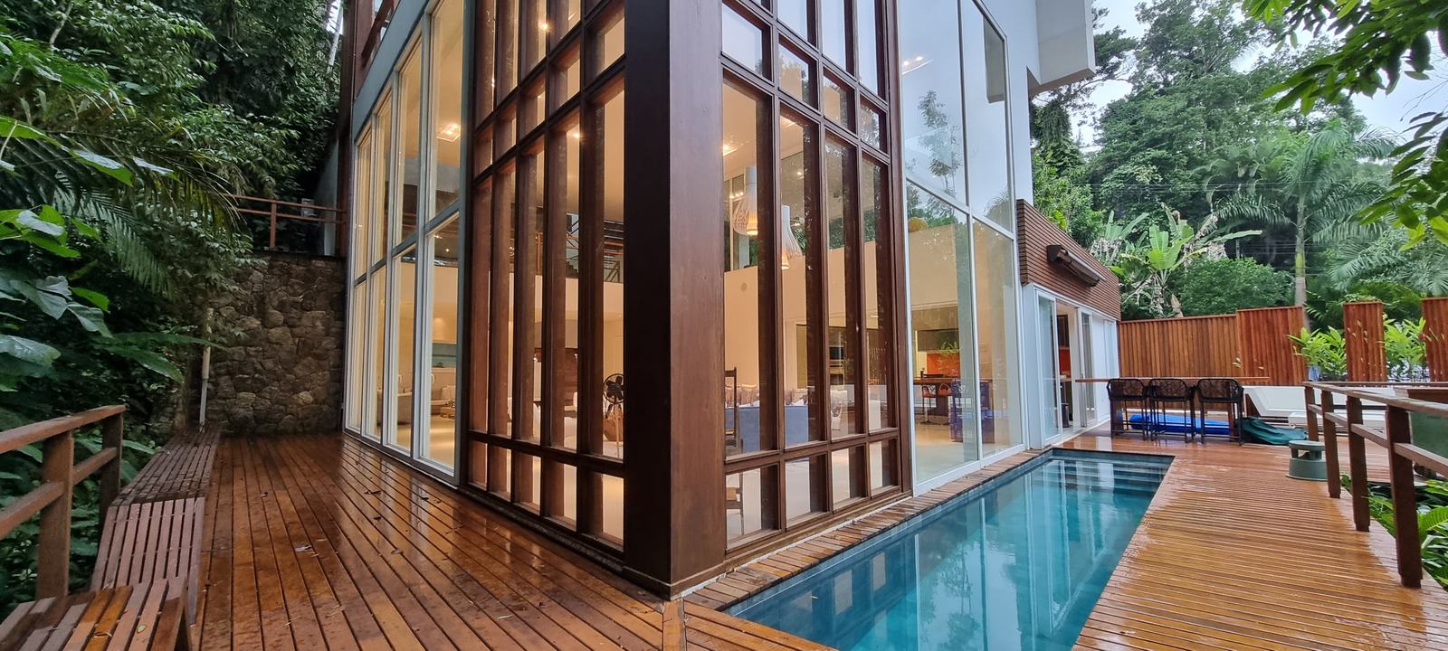 Fachada — Iporanga, Guarujá, à venda e para locação, Casa