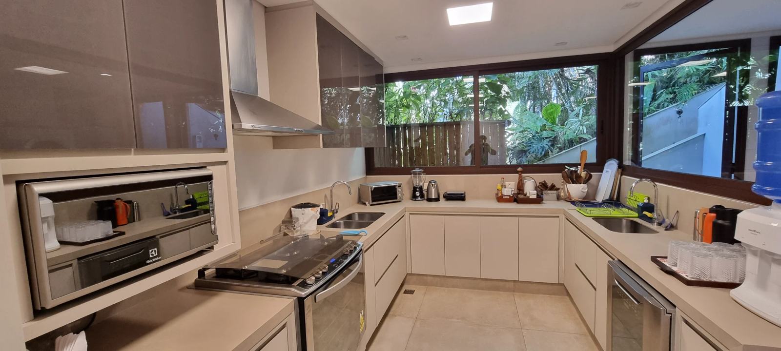 Área de serviço 4 — Iporanga, Guarujá, à venda, Casa