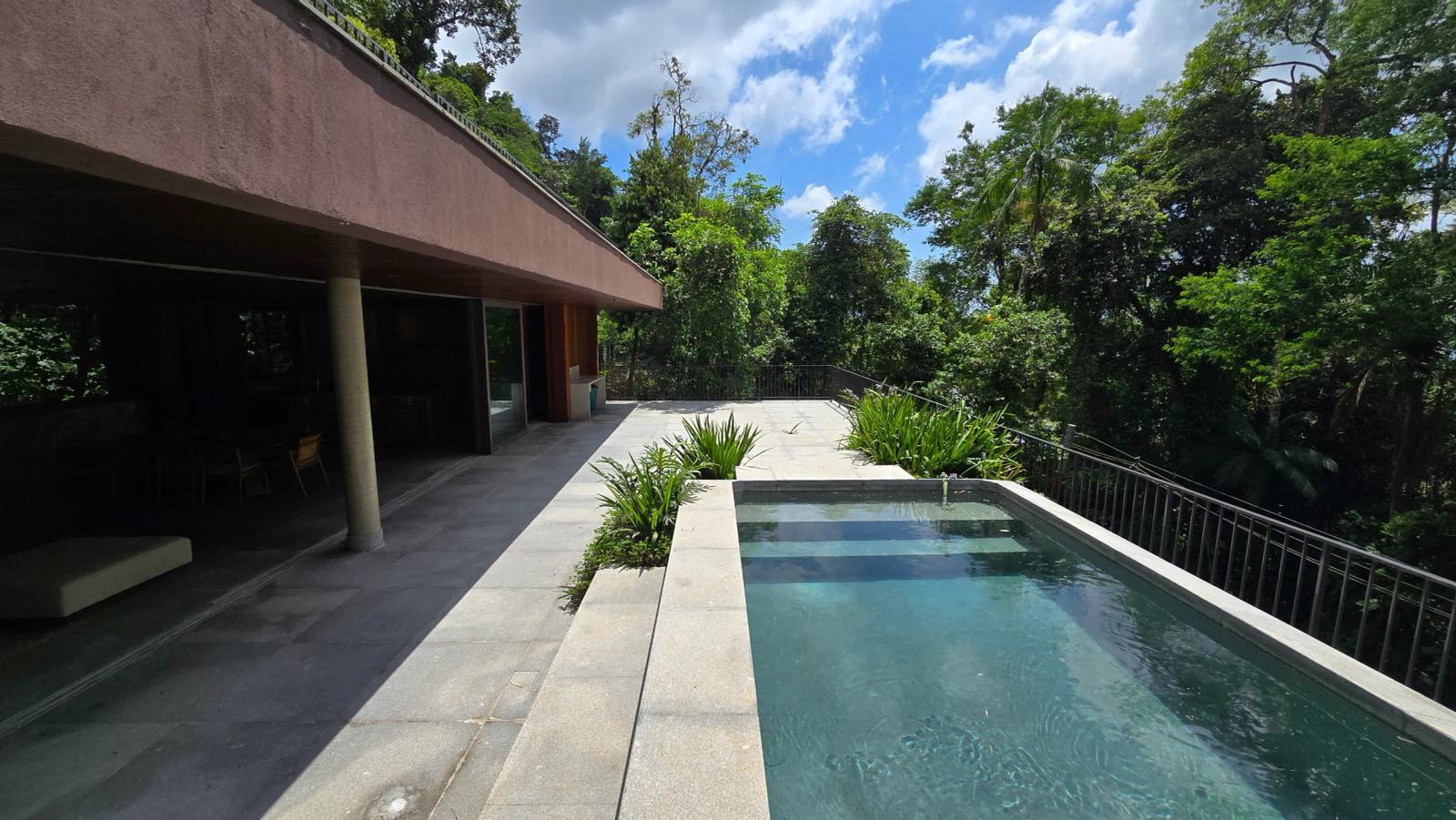 Fachada — São Pedro, Guarujá, à venda e para locação, Casa