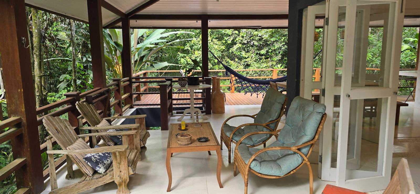 Área externa 12 — Iporanga, Guarujá, para locação, Casa