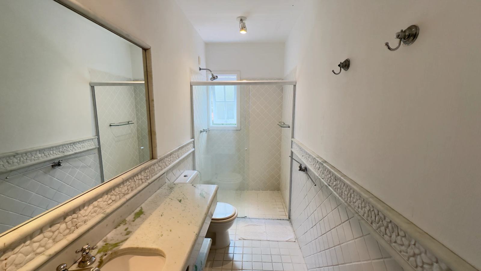 Suíte 9 — Iporanga, Guarujá, para locação, Casa
