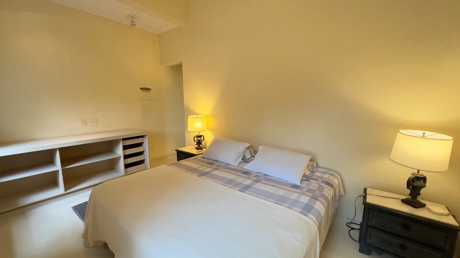 Suíte 7 — Iporanga, Guarujá, para locação, Casa