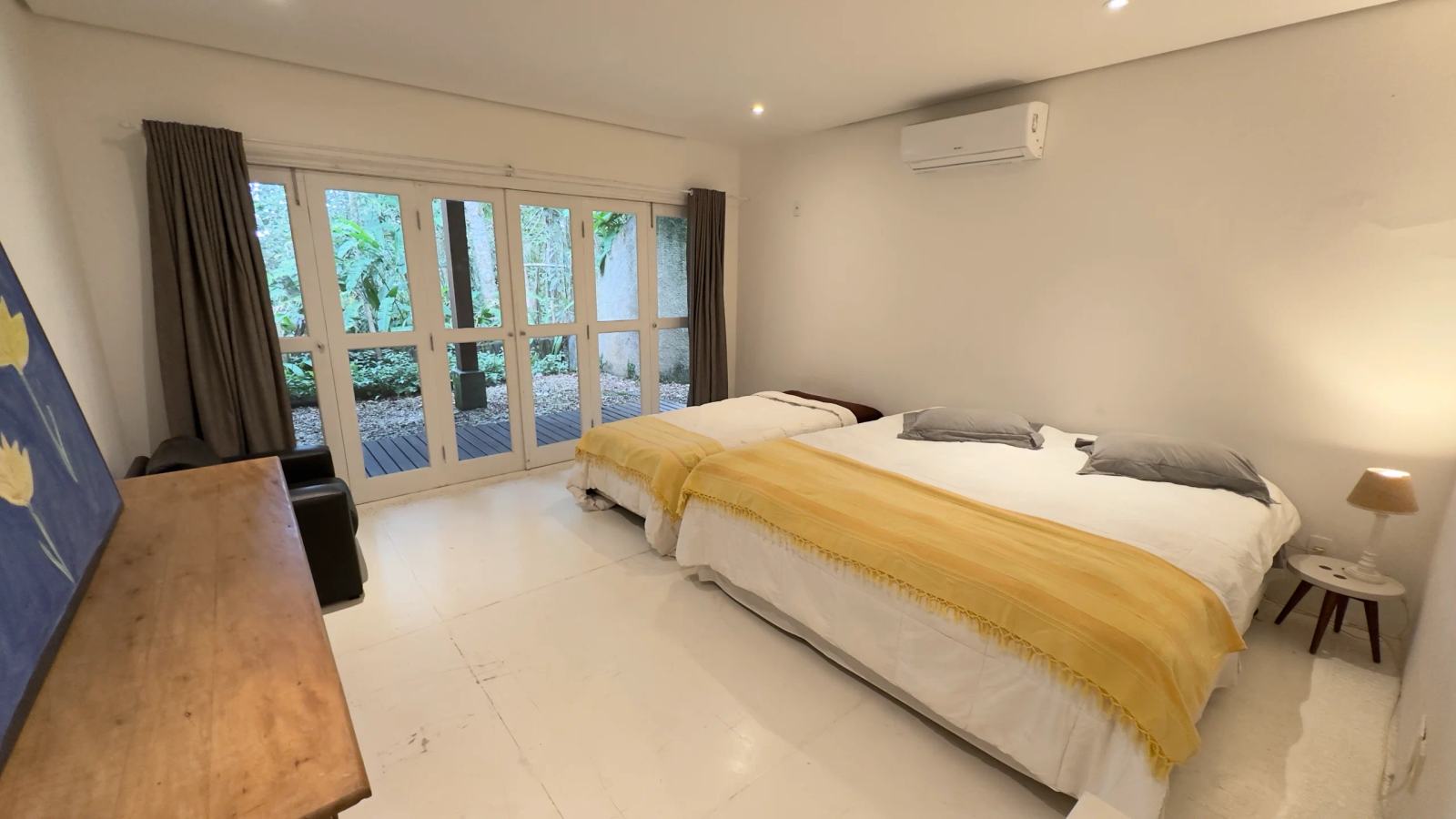 Suíte 1 — Iporanga, Guarujá, para locação, Casa