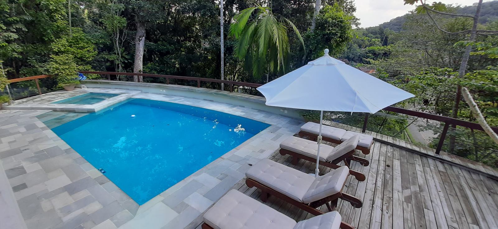 Área externa 9 — Iporanga, Guarujá, à venda e para locação, Casa