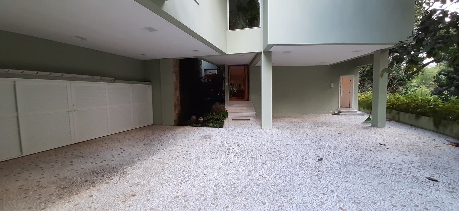 Área de serviço 1 — Iporanga, Guarujá, à venda e para locação, Casa