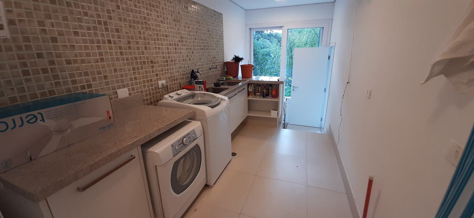 Área de serviço 2 — Iporanga, Guarujá, à venda e para locação, Casa