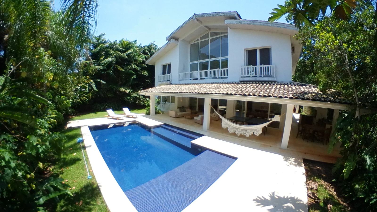 Casa à venda no Condomínio Iporanga Guarujá — Villa 424 — foto 1