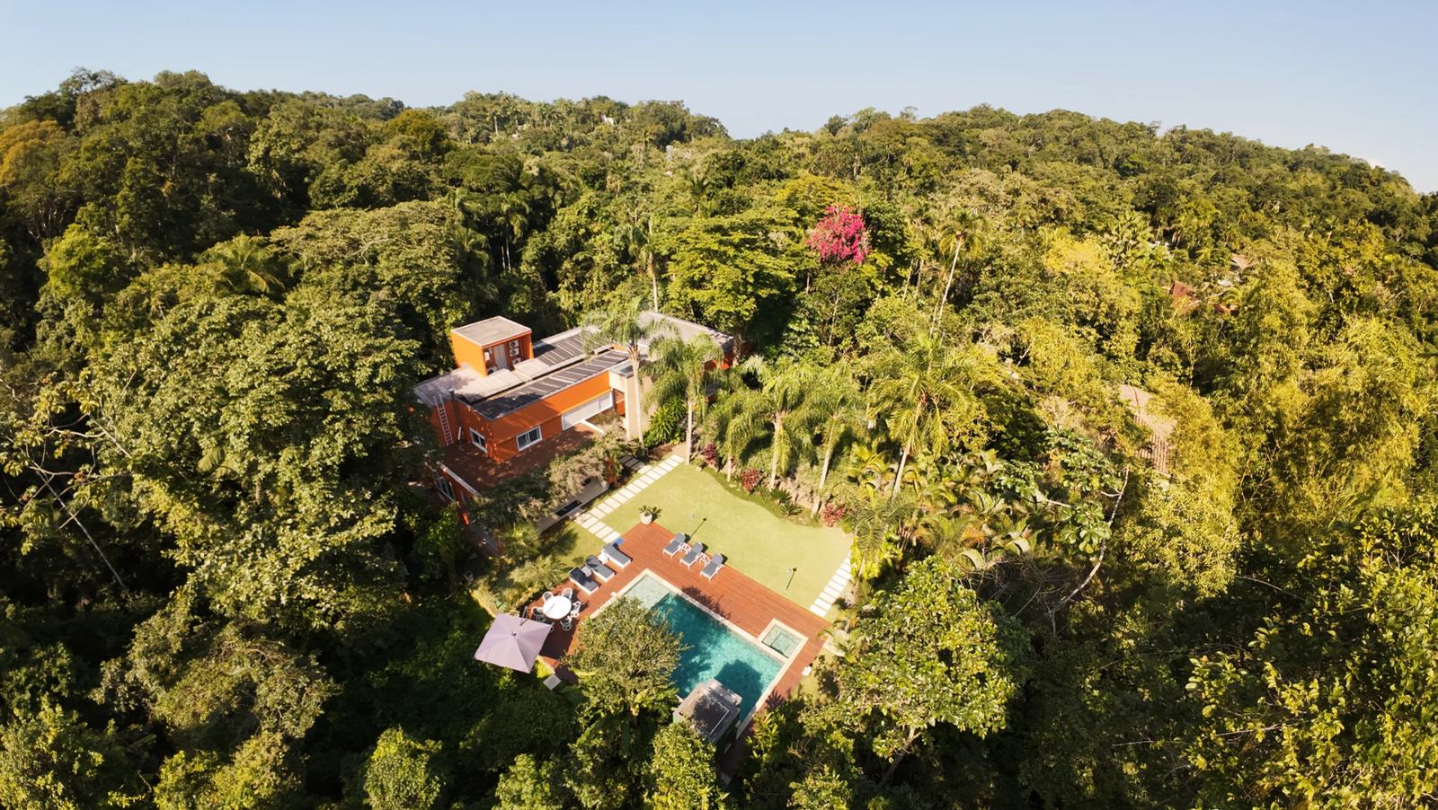 Vista aérea 12 — Iporanga, Guarujá, à venda, Casa