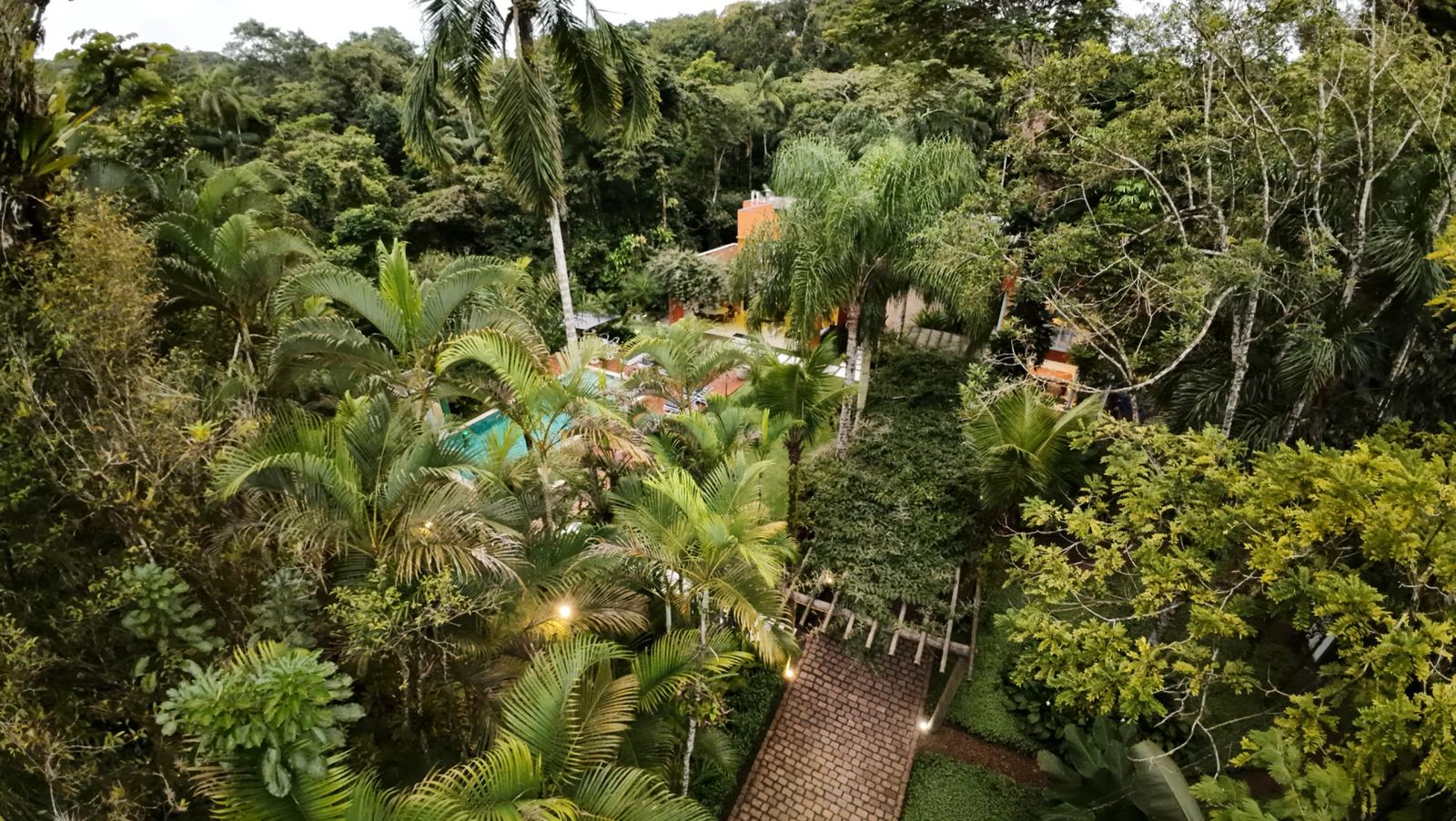 Vista aérea 9 — Iporanga, Guarujá, à venda, Casa