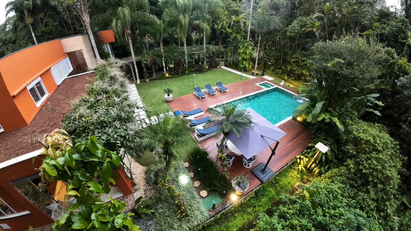 Vista aérea 6 — Iporanga, Guarujá, à venda, Casa