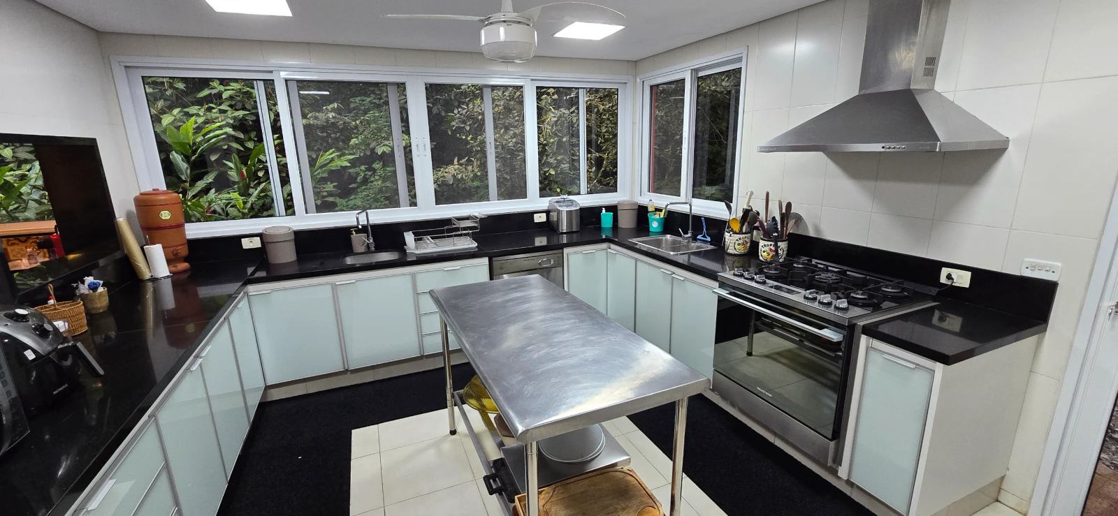 Área de serviço 1 — Iporanga, Guarujá, à venda, Casa