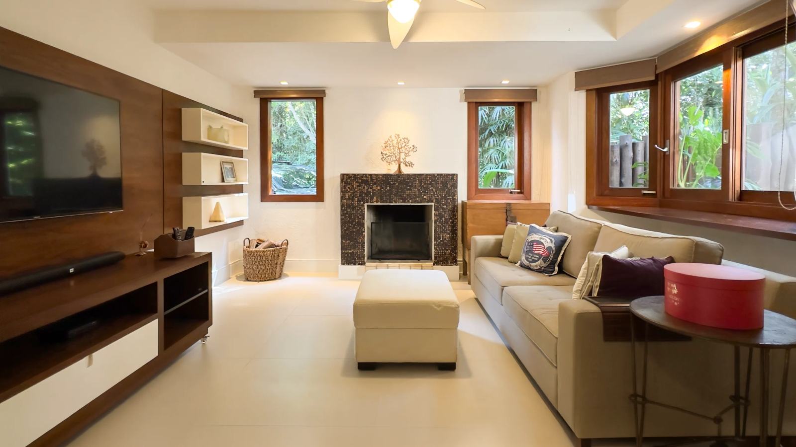 Ambiente interno 2 — Iporanga, Guarujá, à venda e para locação, Casa