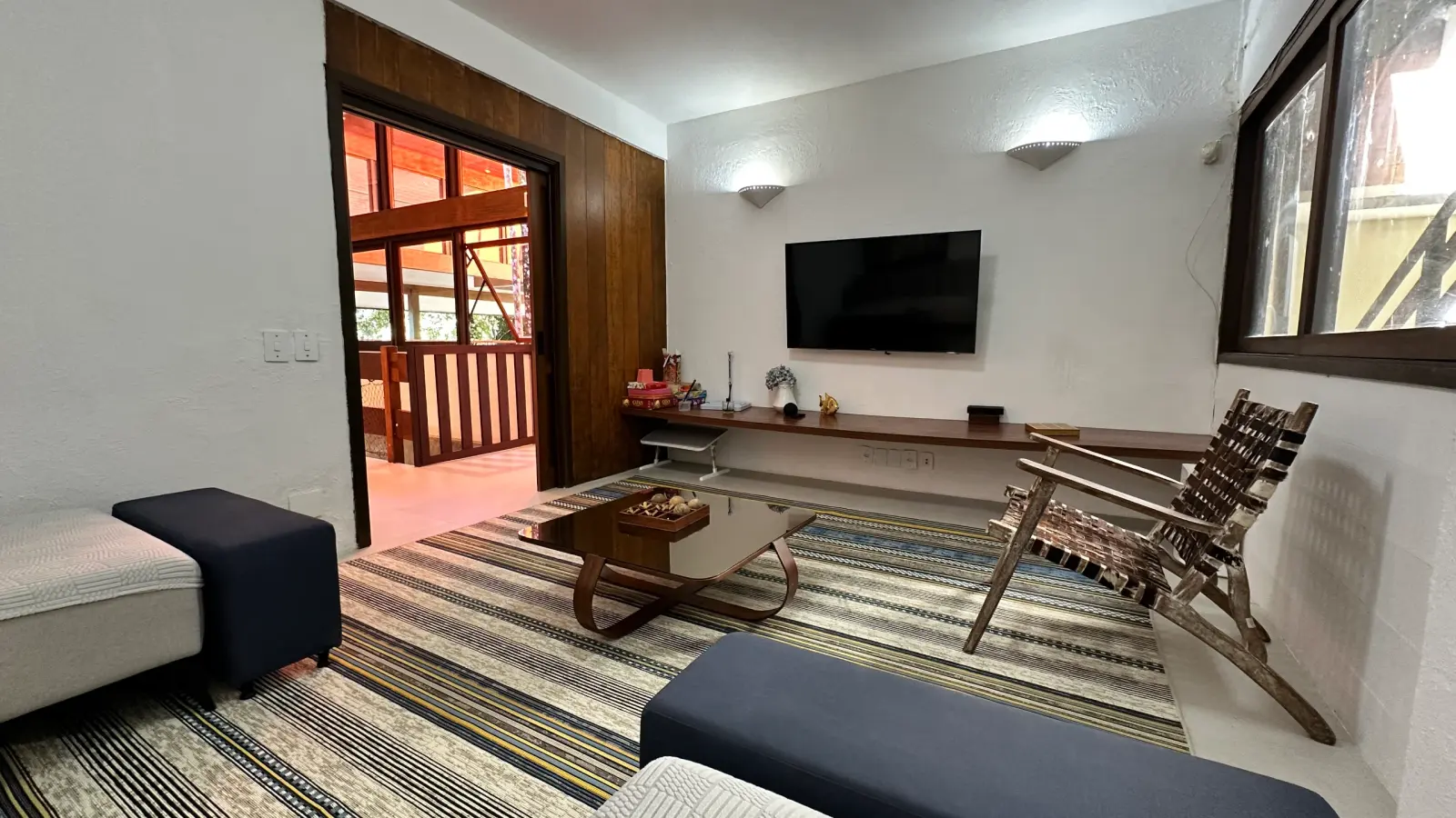 Villa 207 - Aluguel Temporada - Sala de TV integrada ao conforto da área social em Tijucopava
