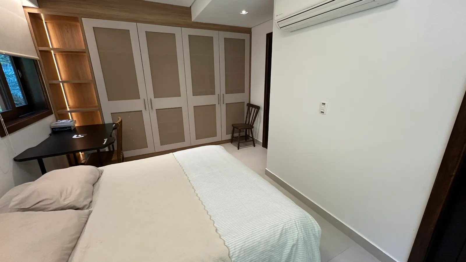 Villa 207 - Aluguel Temporada - Dormitório da Suíte 2 climatizado e confortável em Tijucopava