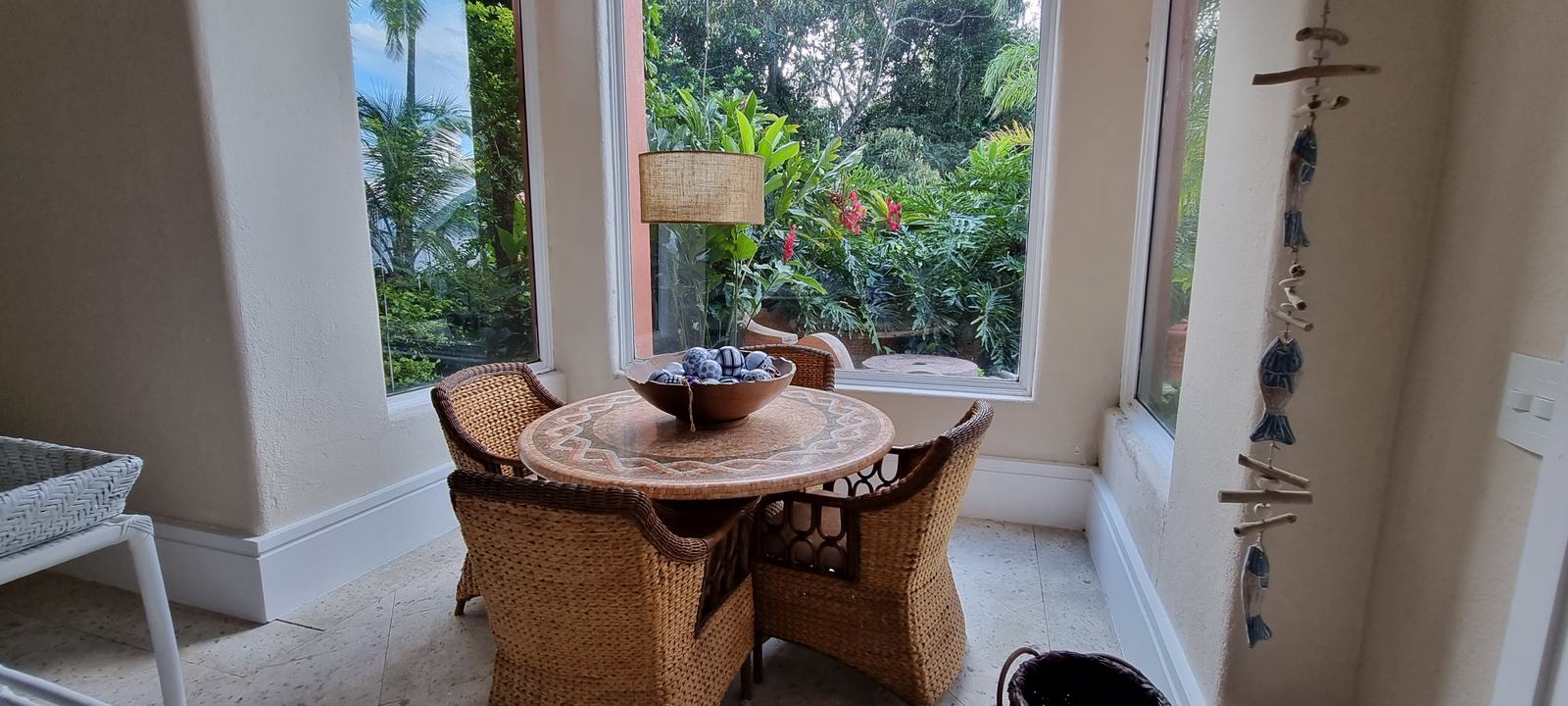 Ambiente interno 1 — Iporanga, Guarujá, para locação, Casa