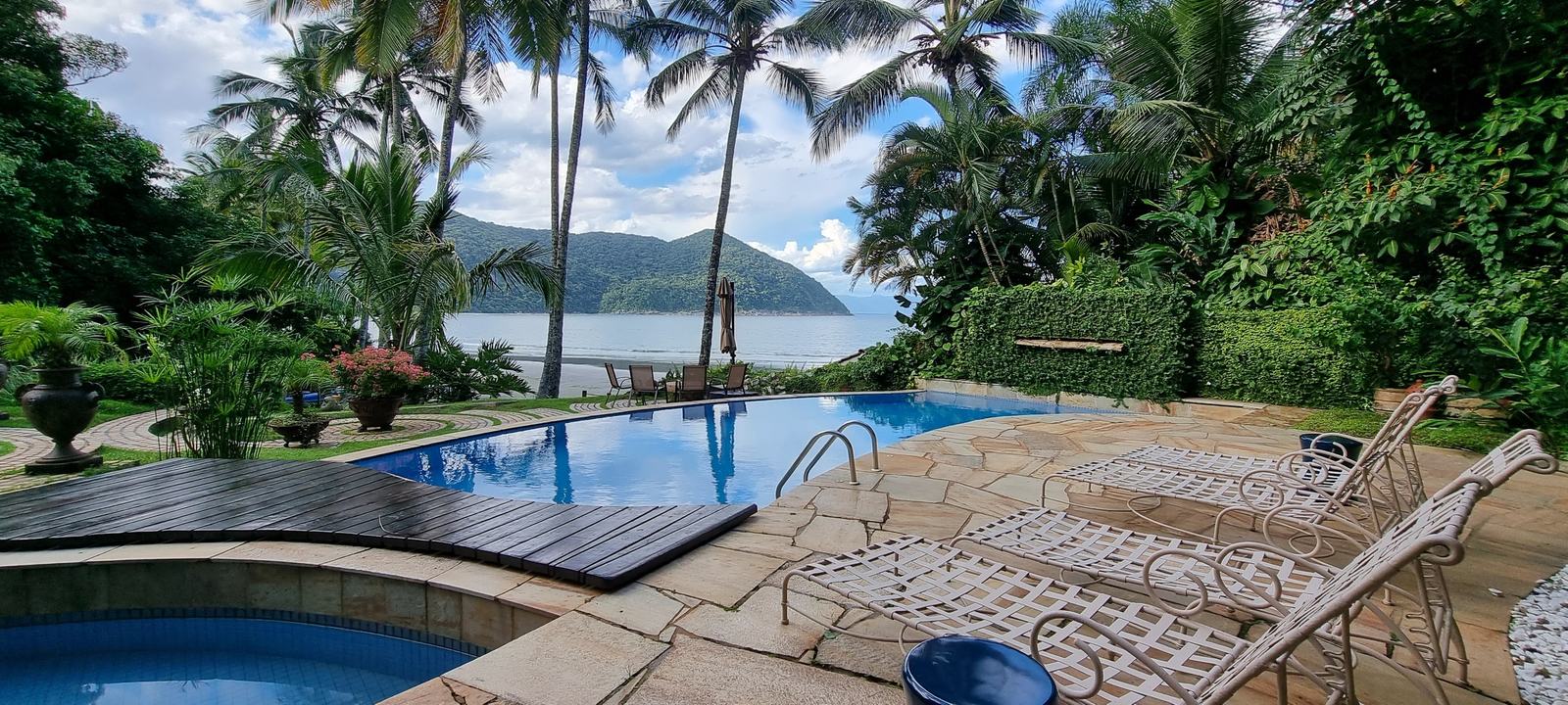 Área externa 9 — Iporanga, Guarujá, para locação, Casa