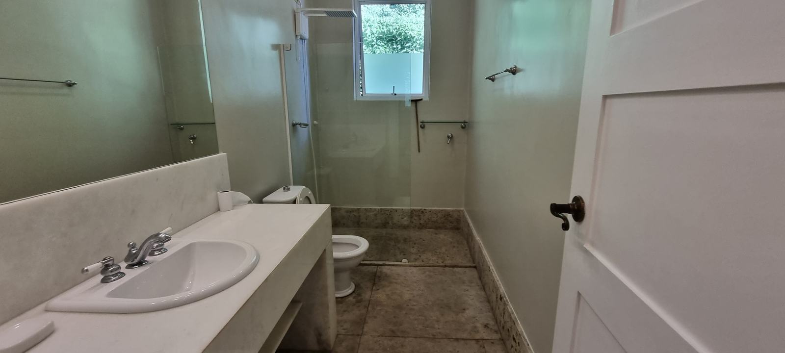 Suíte 6 — Iporanga, Guarujá, para locação, Casa