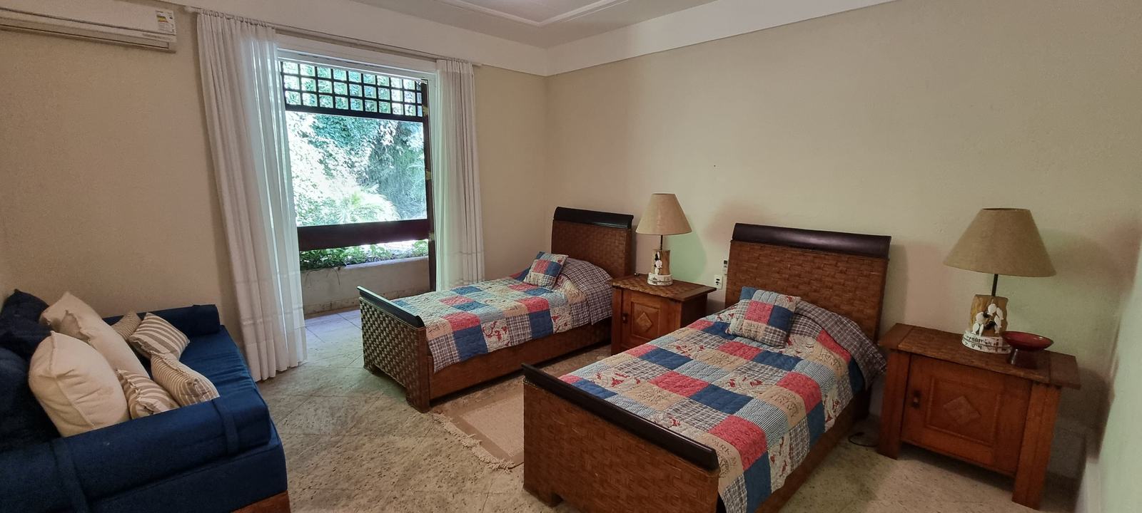 Suíte 9 — Iporanga, Guarujá, para locação, Casa