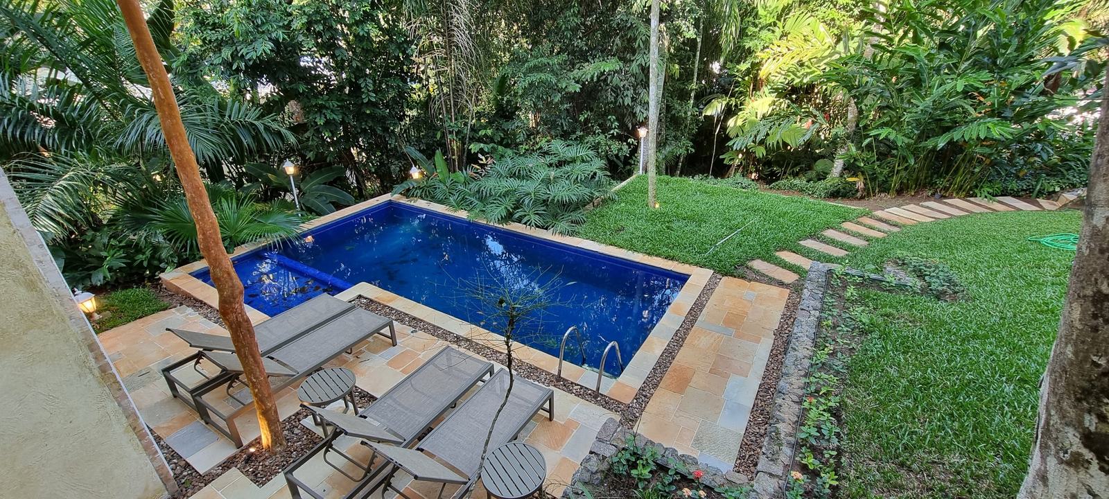 Área externa 15 — Iporanga, Guarujá, para locação, Casa