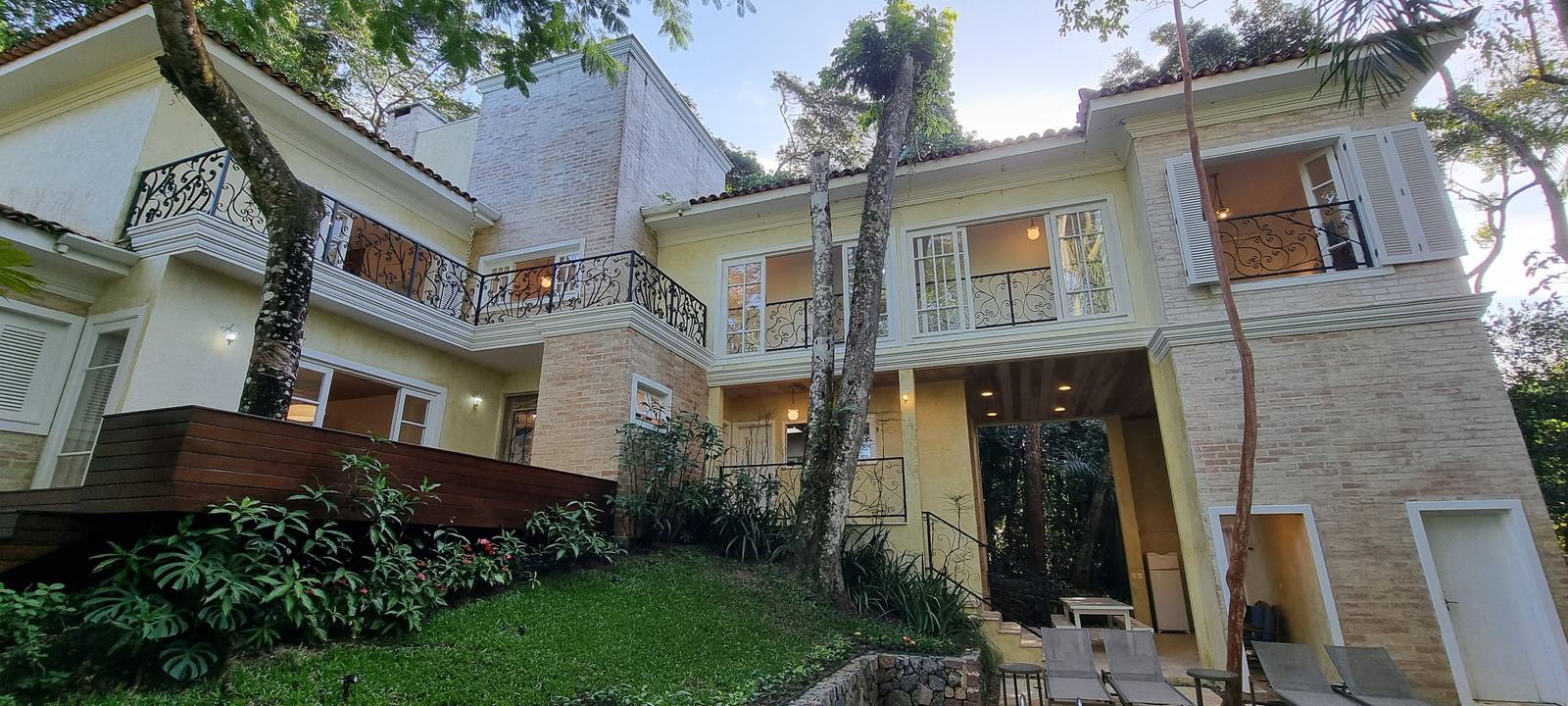 Área externa 3 — Iporanga, Guarujá, para locação, Casa