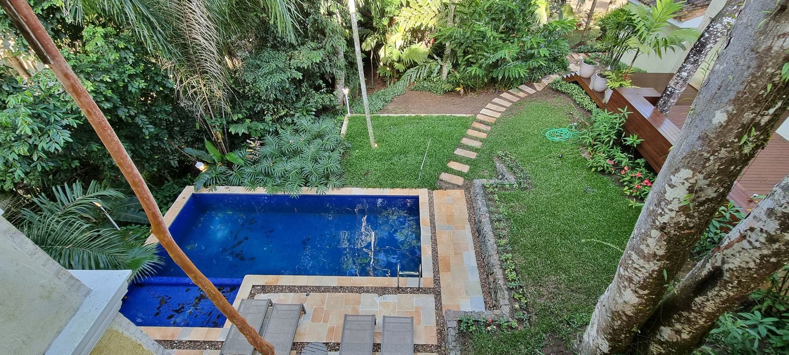 Área externa 18 — Iporanga, Guarujá, para locação, Casa