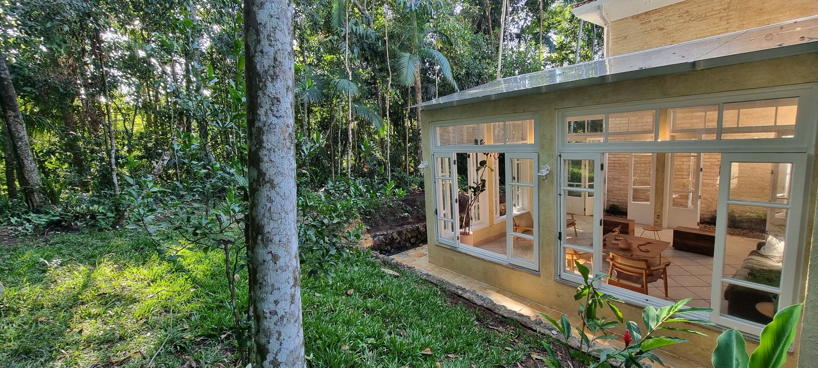 Área externa 21 — Iporanga, Guarujá, para locação, Casa