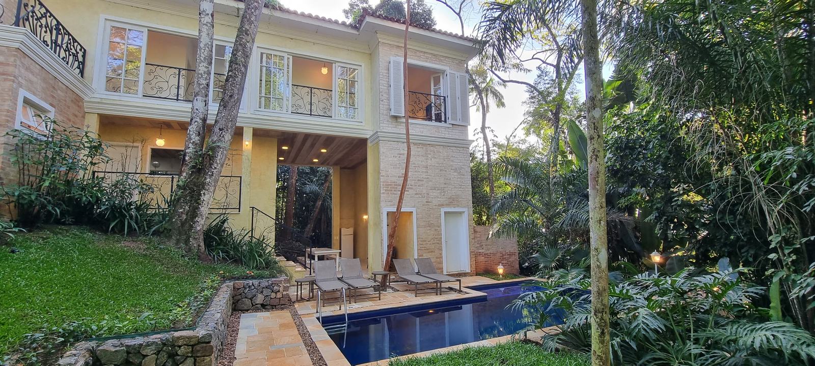 Área externa 1 — Iporanga, Guarujá, para locação, Casa