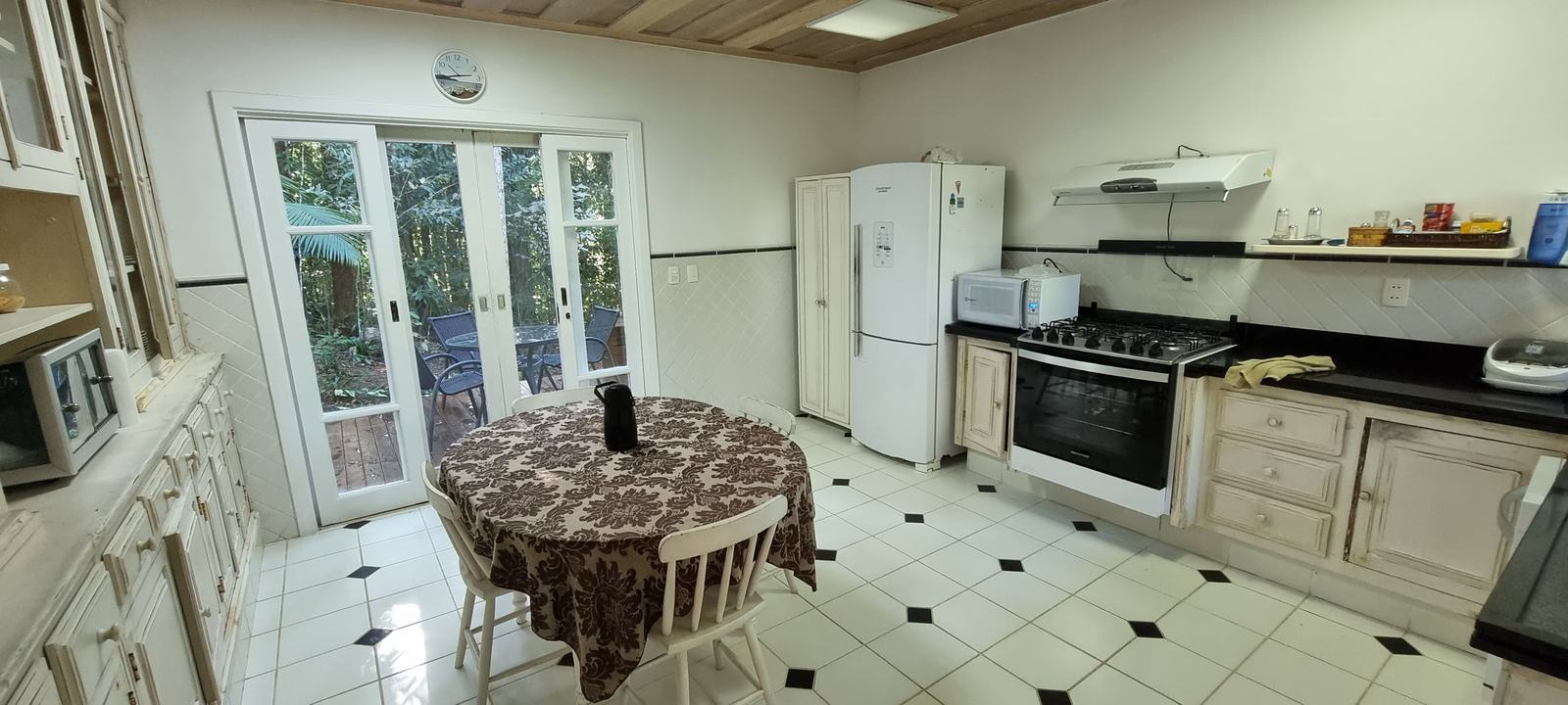 Área de serviço 1 — Iporanga, Guarujá, para locação, Casa