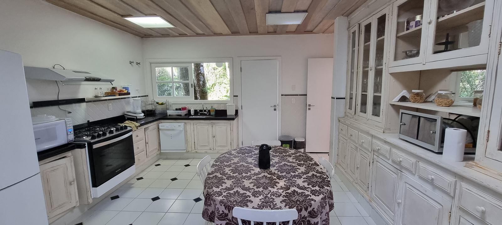 Área de serviço 2 — Iporanga, Guarujá, para locação, Casa