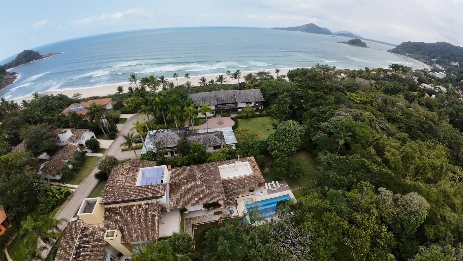 Vista aérea 1 — Iporanga, Guarujá, à venda, Casa