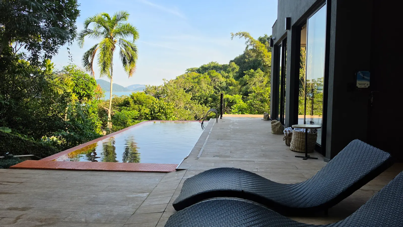 Área externa 3 — Iporanga, Guarujá, à venda e para locação, Casa