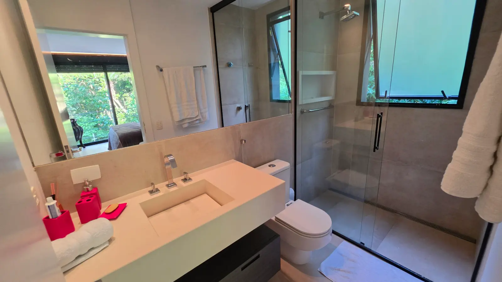 Suíte 8 — Iporanga, Guarujá, à venda e para locação, Casa