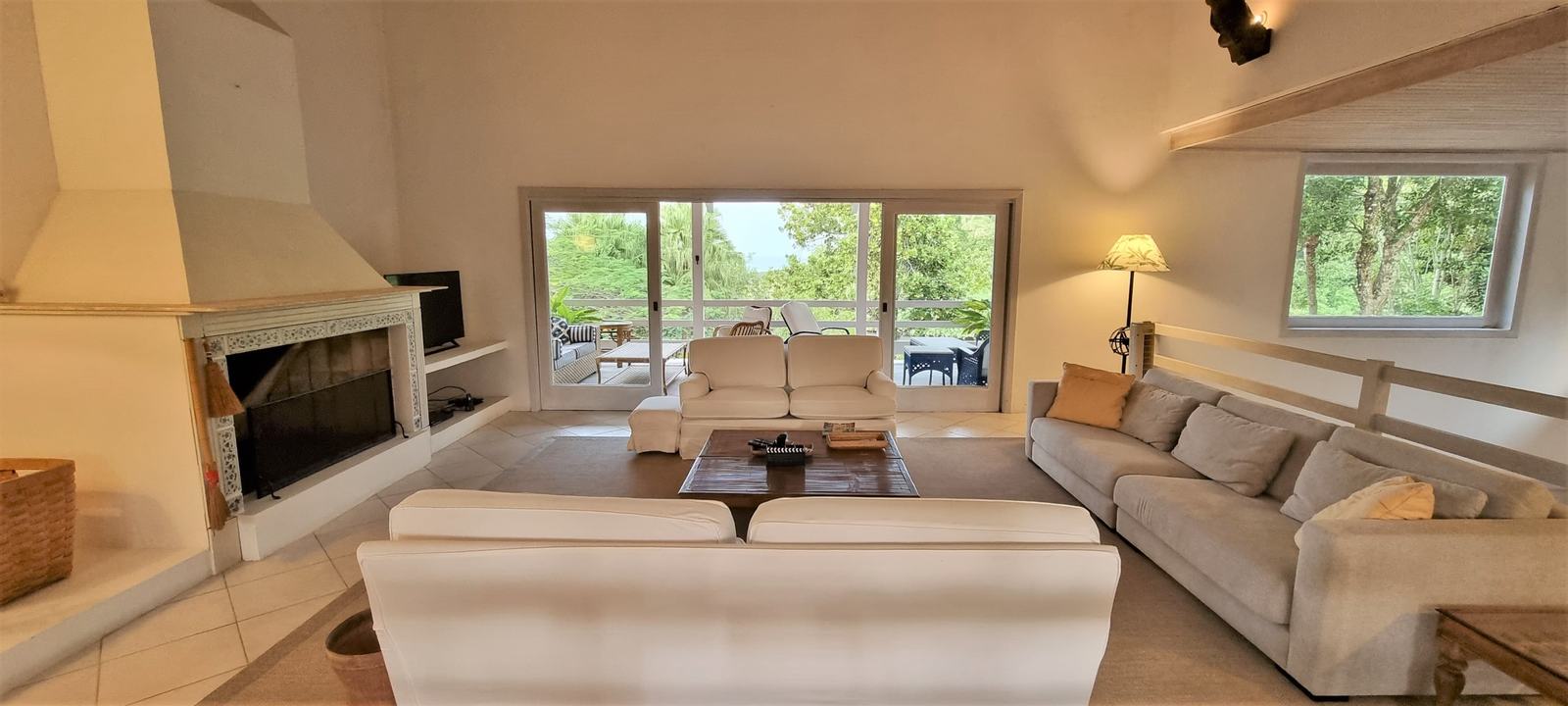 Ambiente interno 10 — Iporanga, Guarujá, à venda e para locação, Casa