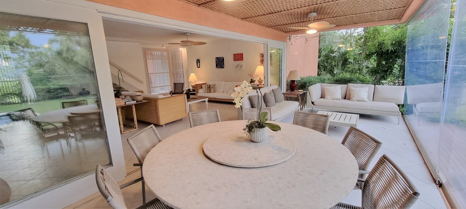 Ambiente interno 1 — Iporanga, Guarujá, à venda e para locação, Casa