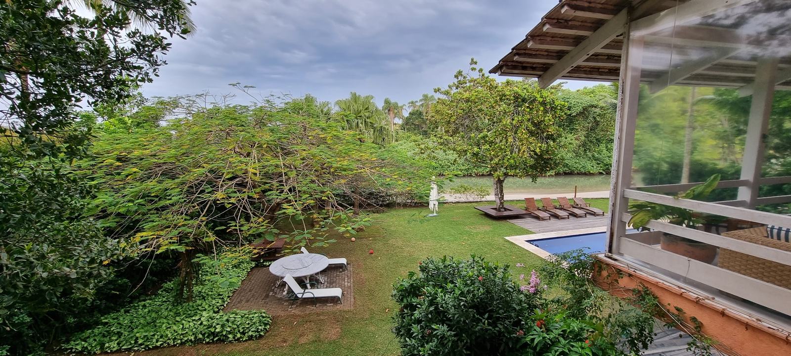 Área externa 8 — Iporanga, Guarujá, à venda e para locação, Casa