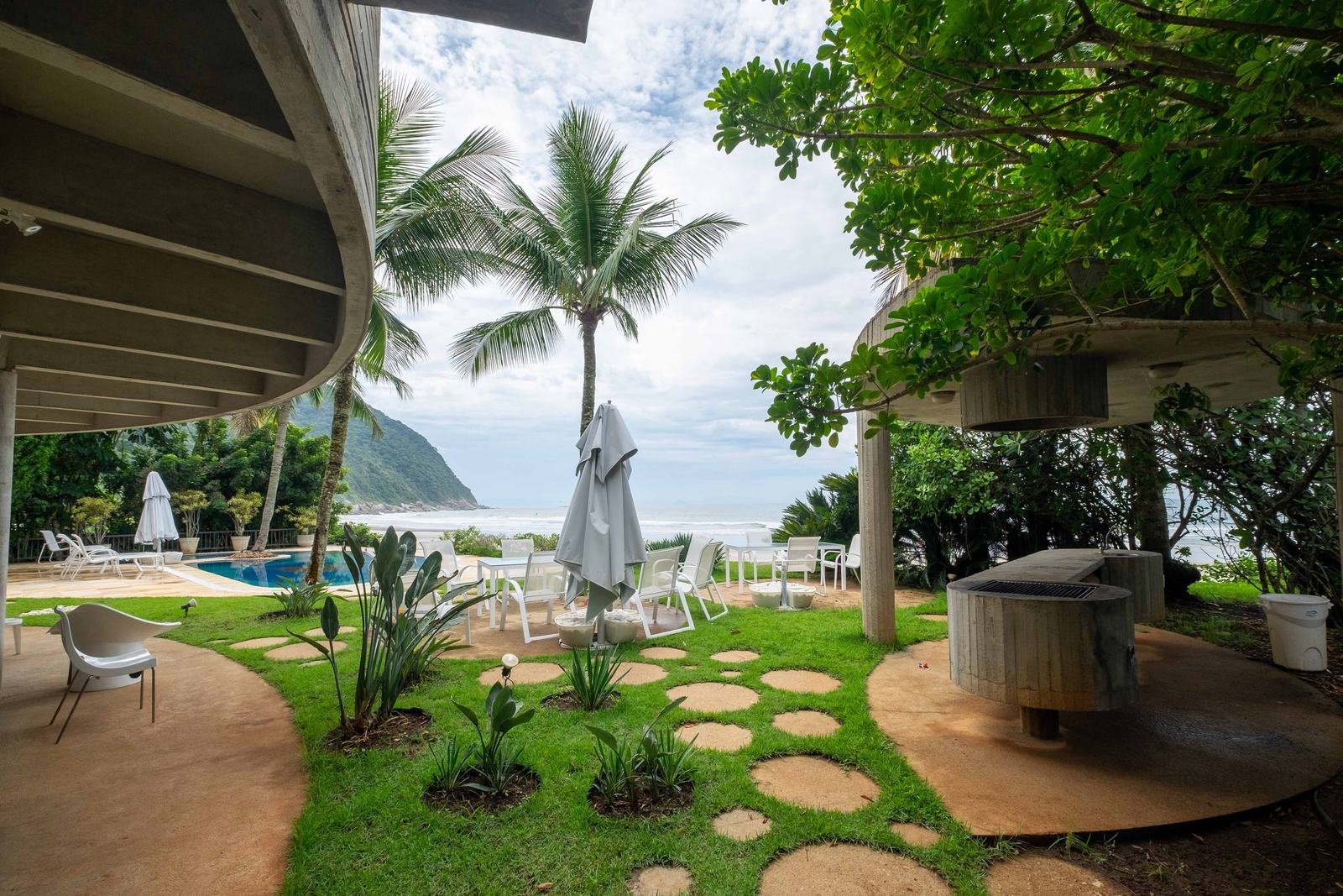 Área externa 5 — Taguaíba, Guarujá, à venda e para locação, Casa